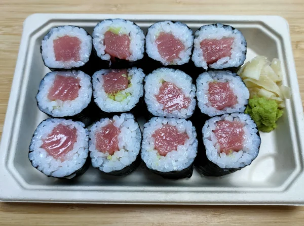 Makis de atún rojo chutoro