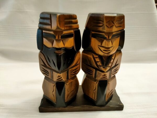 Nipopo figuras de madera ainu